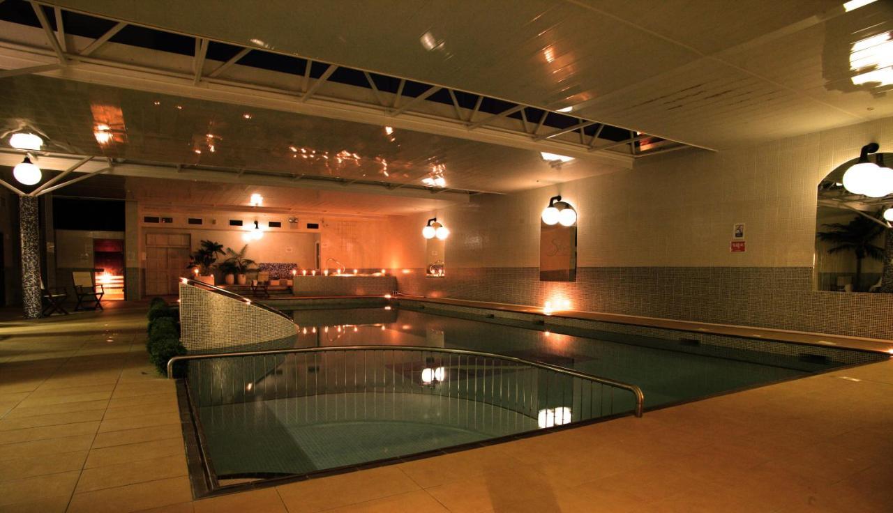 Hotel County Arms Birr Esterno foto