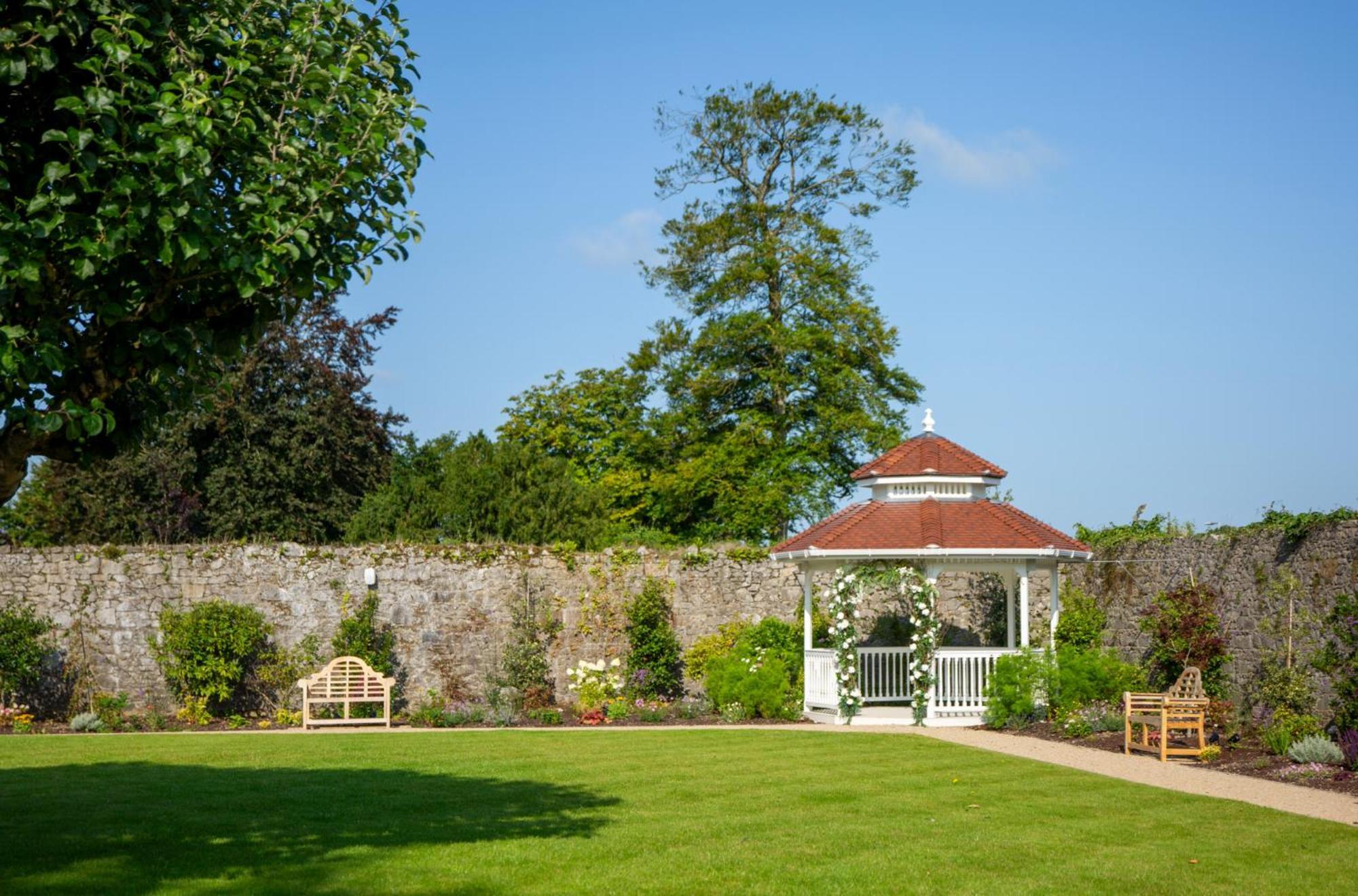 Hotel County Arms Birr Esterno foto