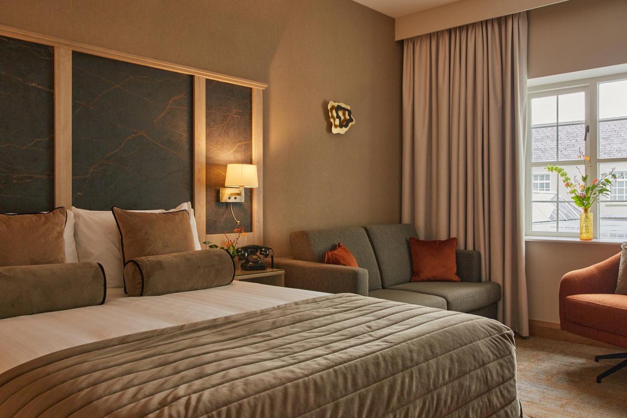 Hotel County Arms Birr Esterno foto
