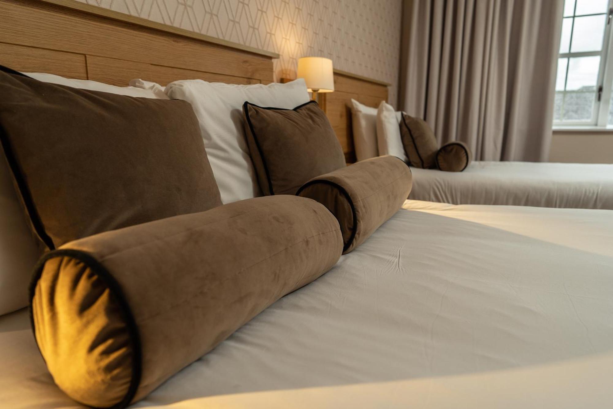 Hotel County Arms Birr Esterno foto