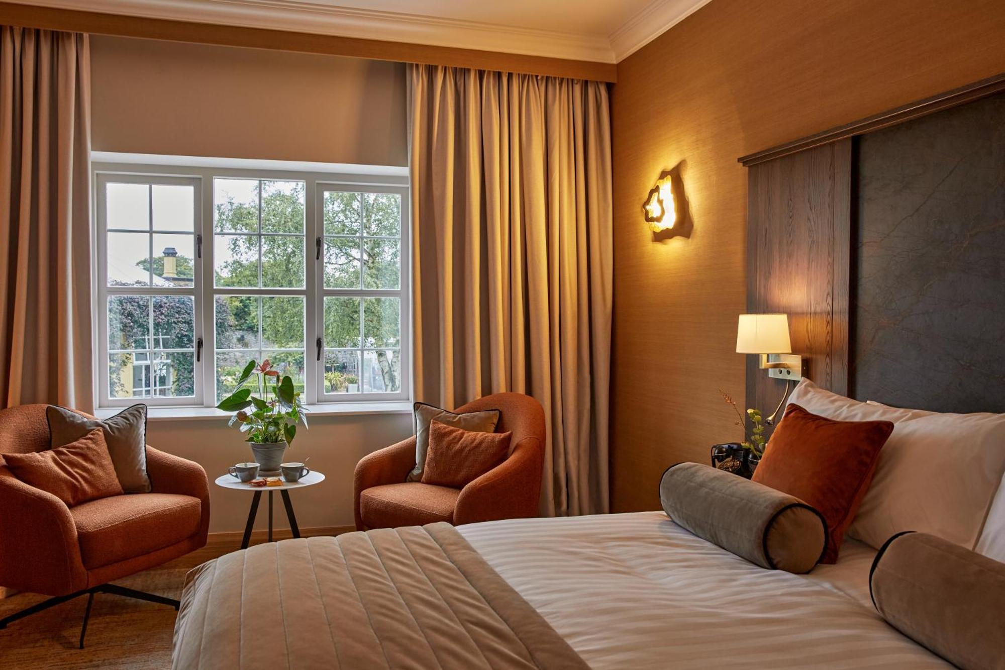Hotel County Arms Birr Esterno foto