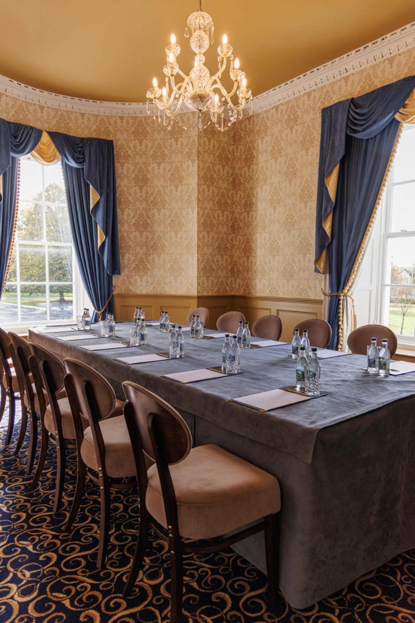 Hotel County Arms Birr Esterno foto